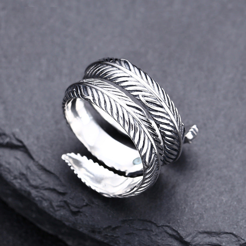 Verdant Twirl: Dual-Toned Zirconium Leaf Sterling Silver Ring